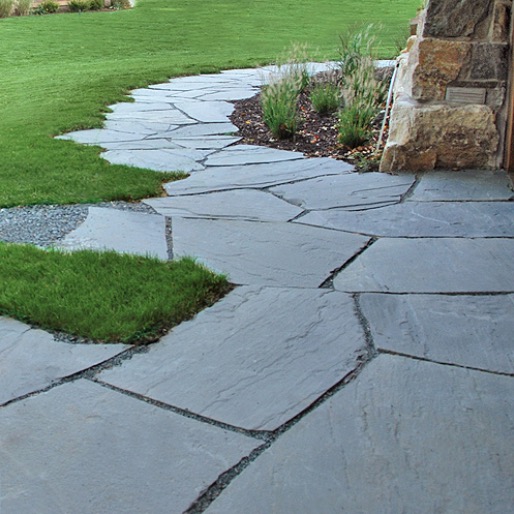 Flagstone Patio Ideas And Info, How To Level Ground For Flagstone Patio