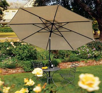 What to love about the Coolaroo 11′ Market Umbrella?