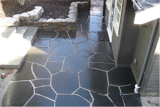 Igneous Balalt Flagstone Patio