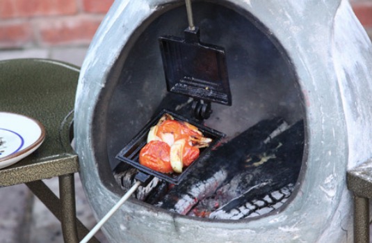 Clay-chiminea Cooking