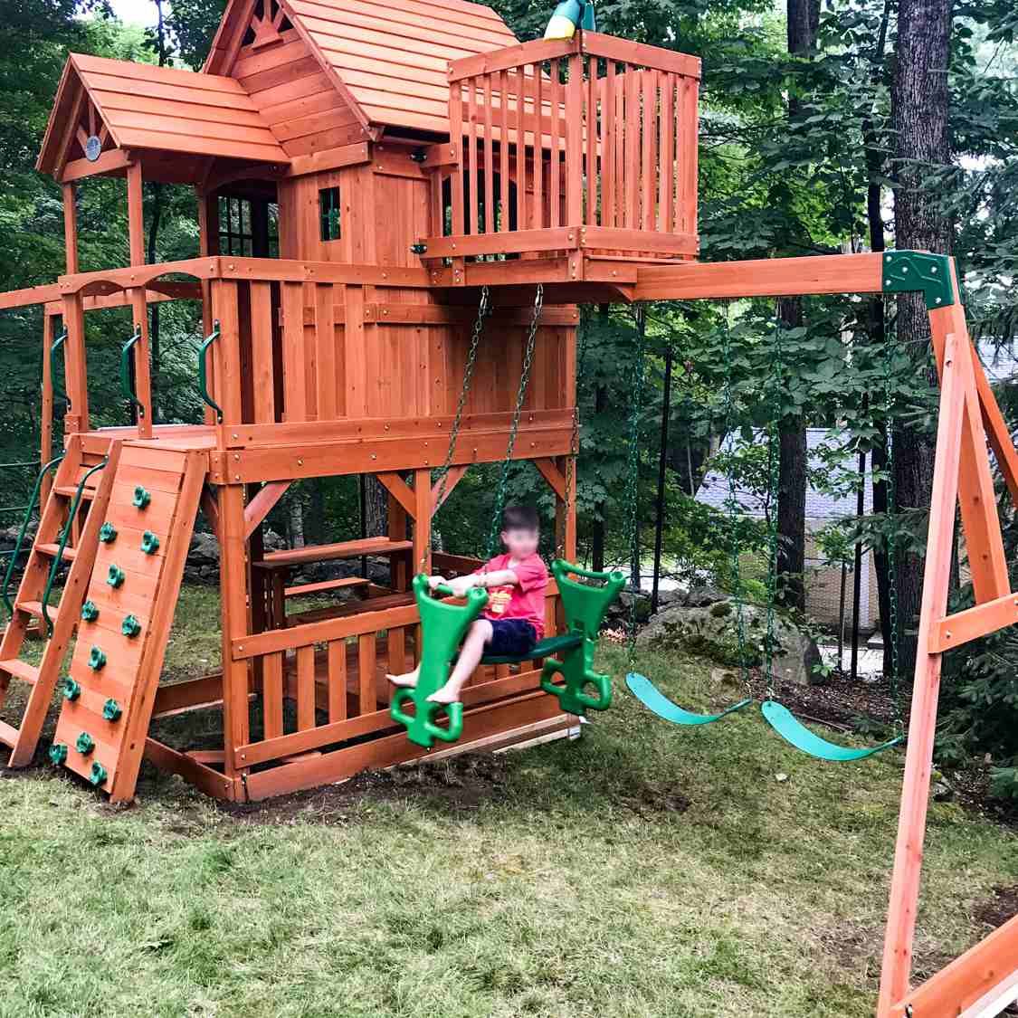 kids outdoor jungle gym