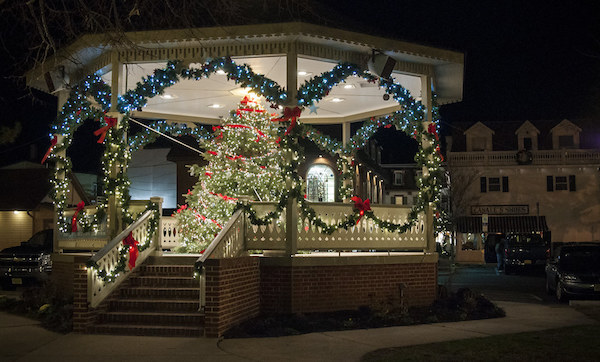 Gazebo Decor Xmas