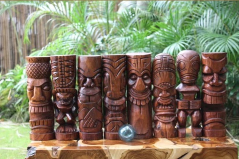 Style Hawaii Tiki Totems