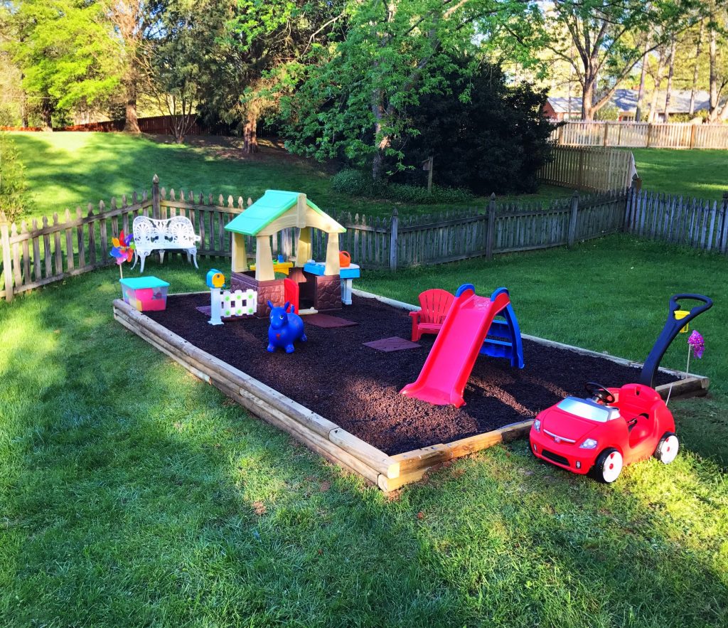 Outdoor Play Area 
